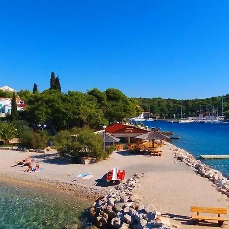 Seafront Rural Big House At Solta Croacia Island * Nečujam