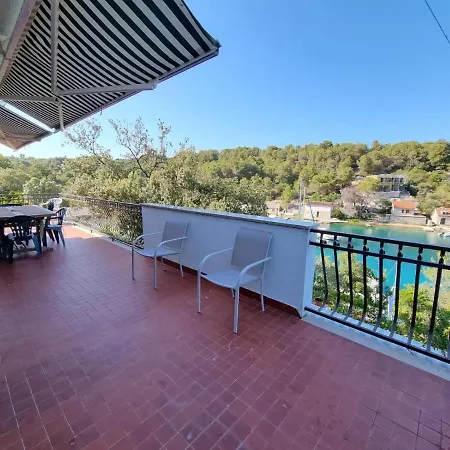 Seafront Rural Big House At Solta Croacia Island Necujam