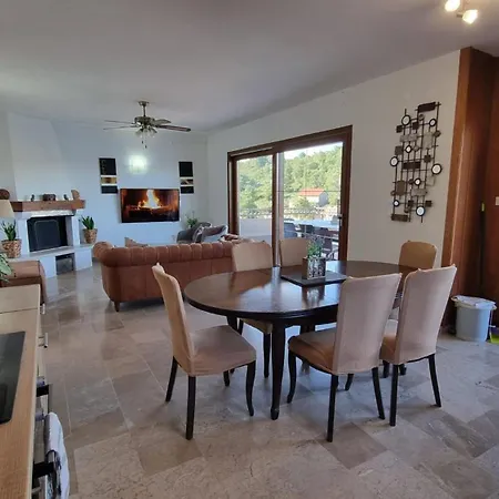 Holiday home Seafront Rural Big House At Solta Croacia Island *
