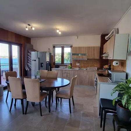 Seafront Rural Big House At Solta Croacia Island