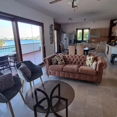 Seafront Rural Big House At Solta Croacia Island