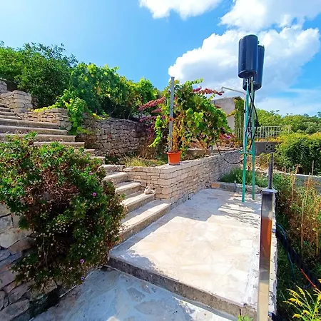Seafront Rural Big House At Solta Croacia Island Necujam